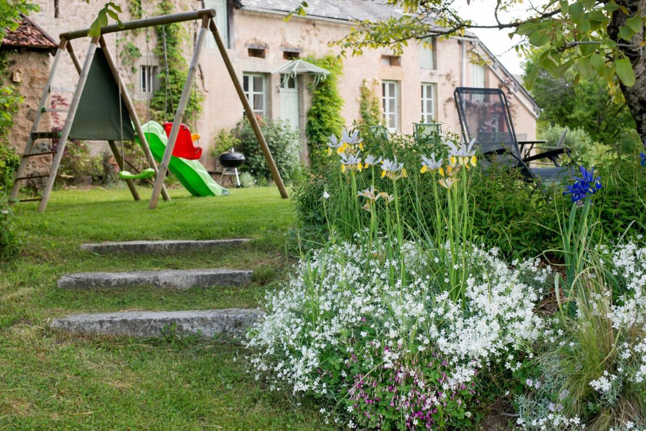 Maison De Vacances Les Mesanges, A Menessaire Exterior photo